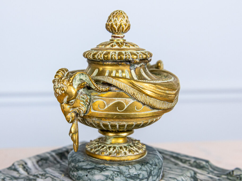 Антикварная бронзовая чернильница