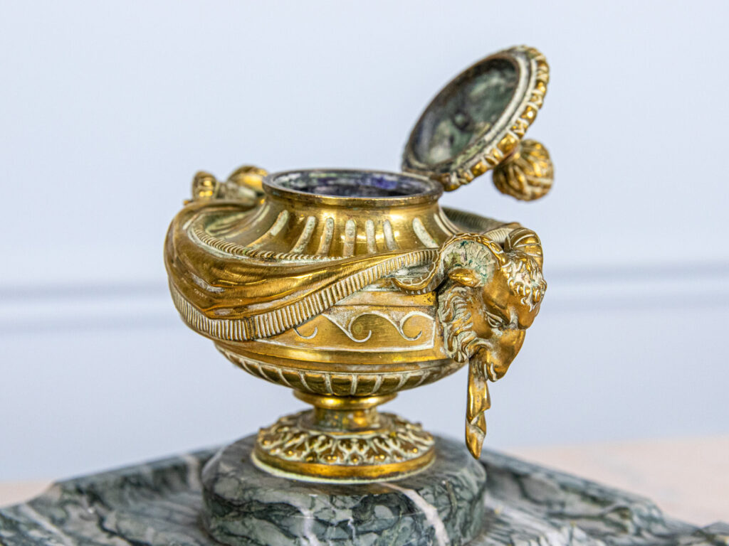 Антикварная бронзовая чернильница