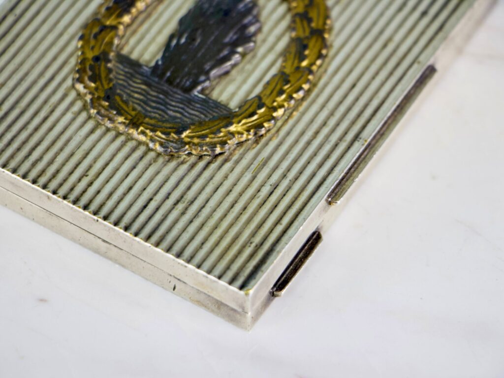 Антикварний портсигар з емблемою Kriegsmarine