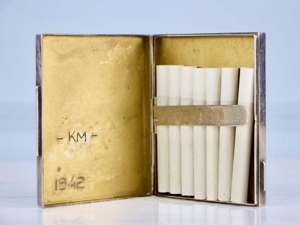 Антикварний портсигар з емблемою Kriegsmarine