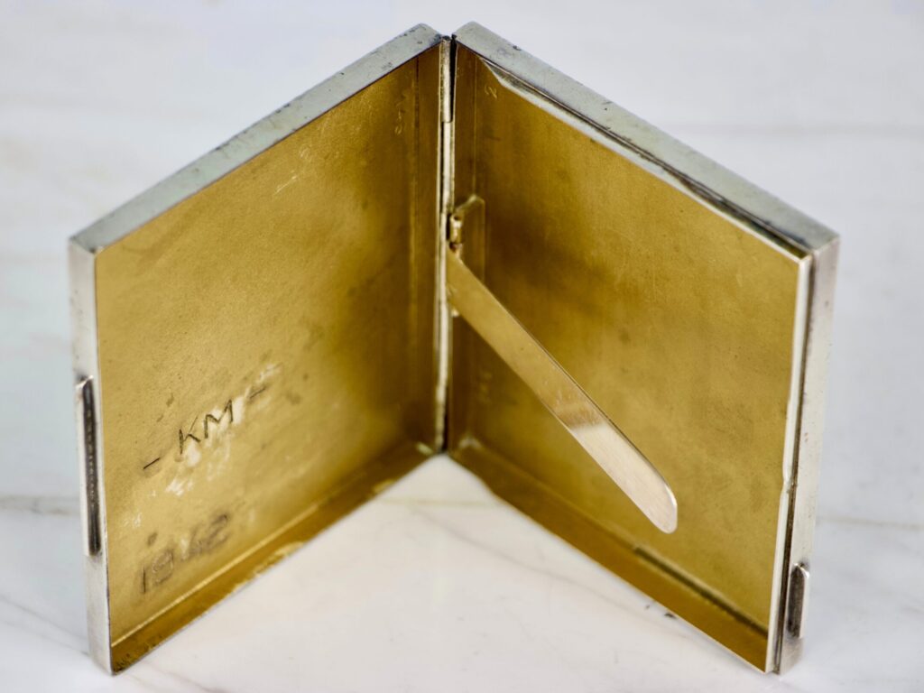 Антикварний портсигар з емблемою Kriegsmarine