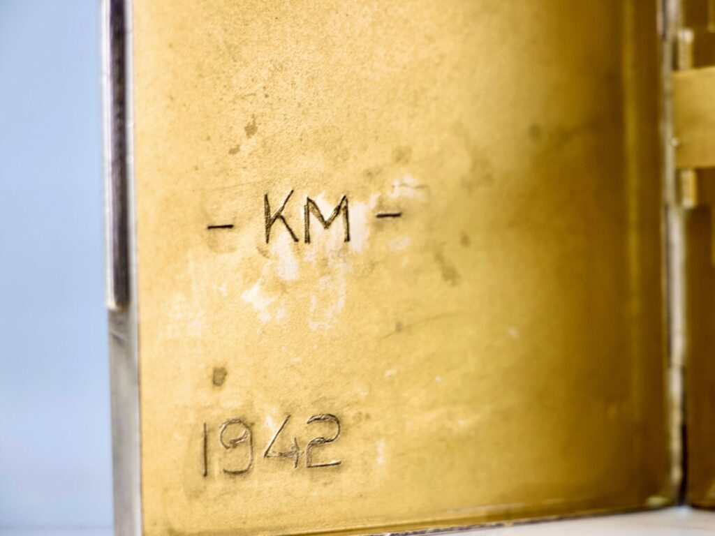 Антикварний портсигар з емблемою Kriegsmarine