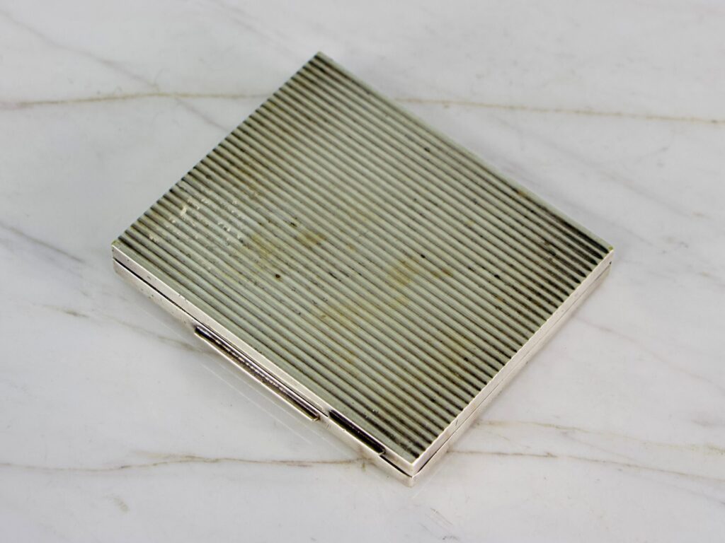 Антикварний портсигар з емблемою Kriegsmarine