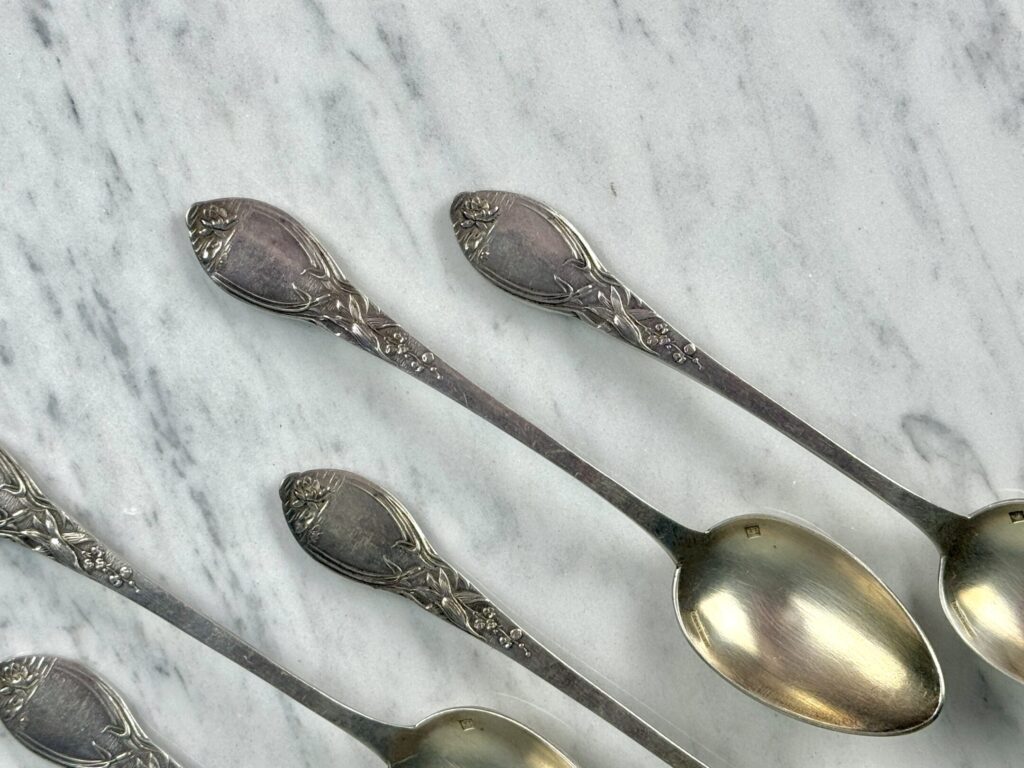 IMG_2423 Антикварные чайные ложки в футляре