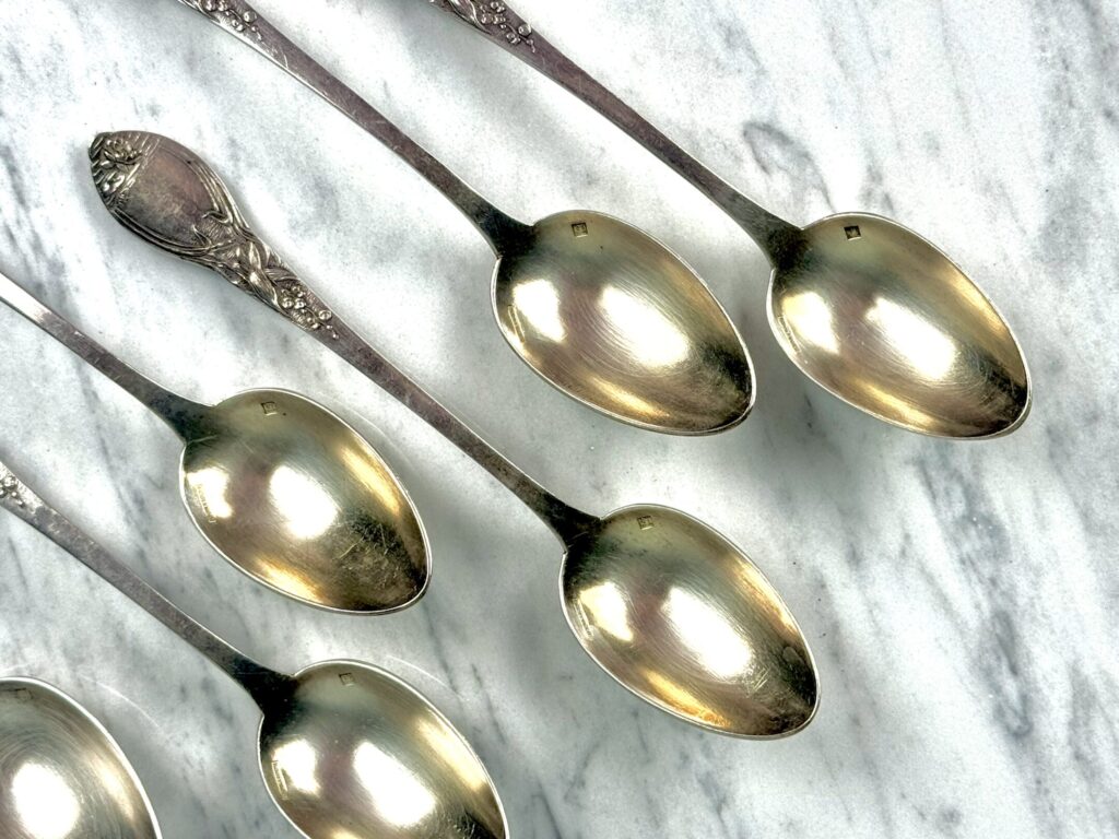 IMG_2424 Антикварные чайные ложки в футляре