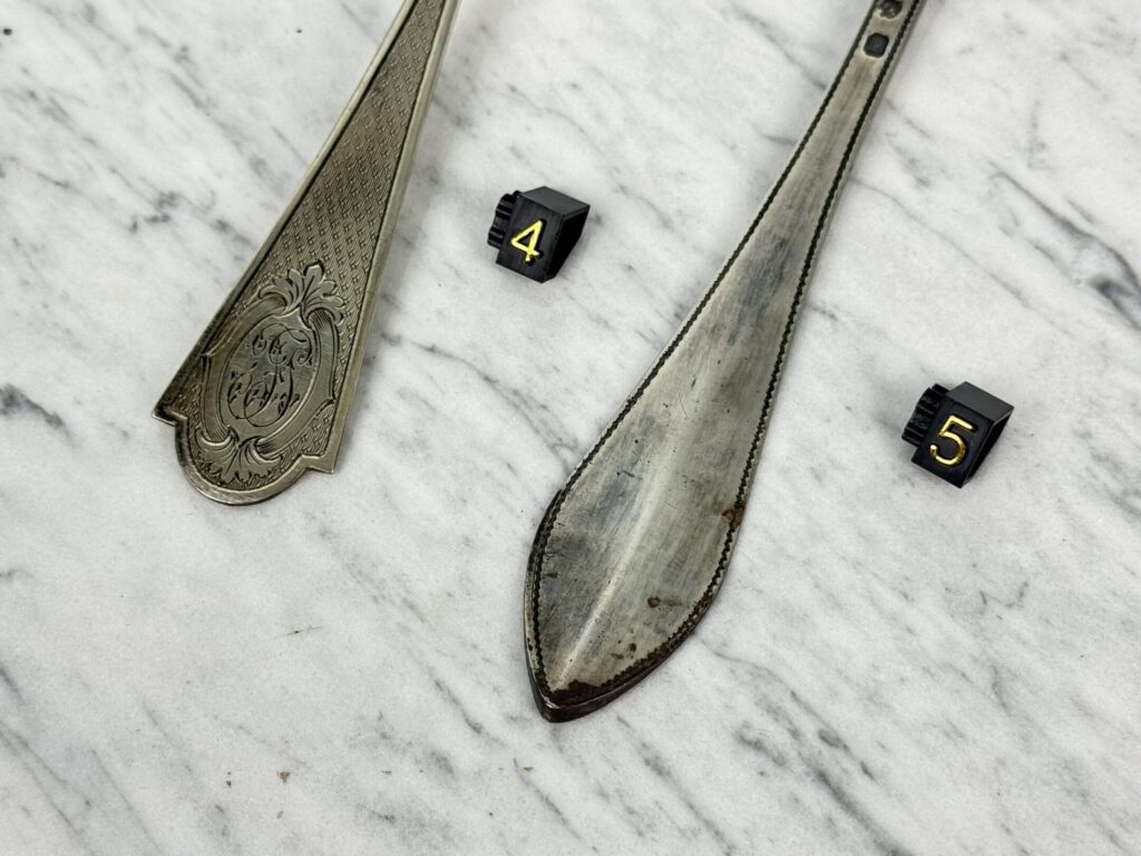 Антикварні срібні ложки