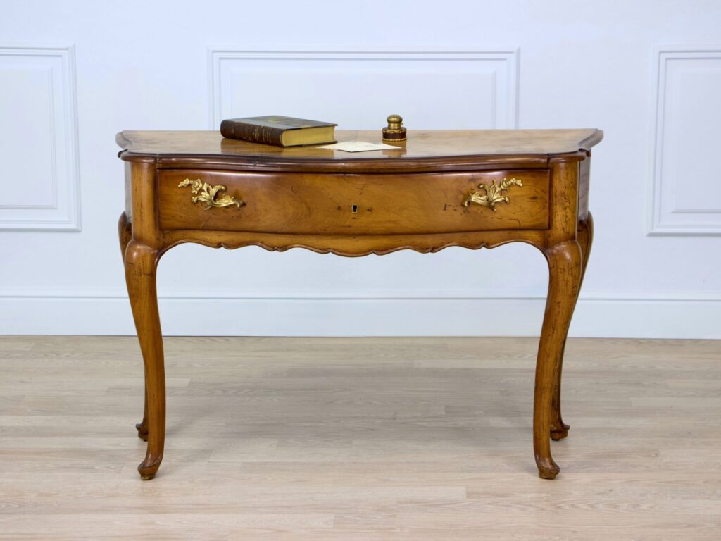 IMG_2786 Антикварный пристенный столик