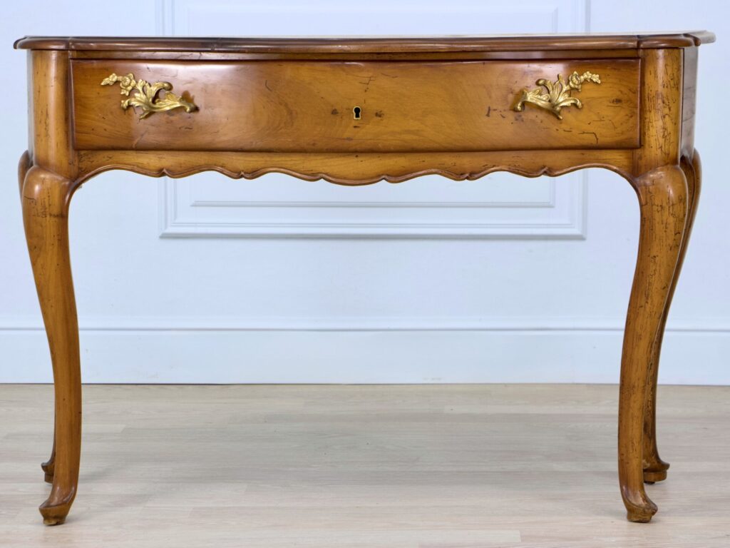 IMG_2787 Антикварный пристенный столик