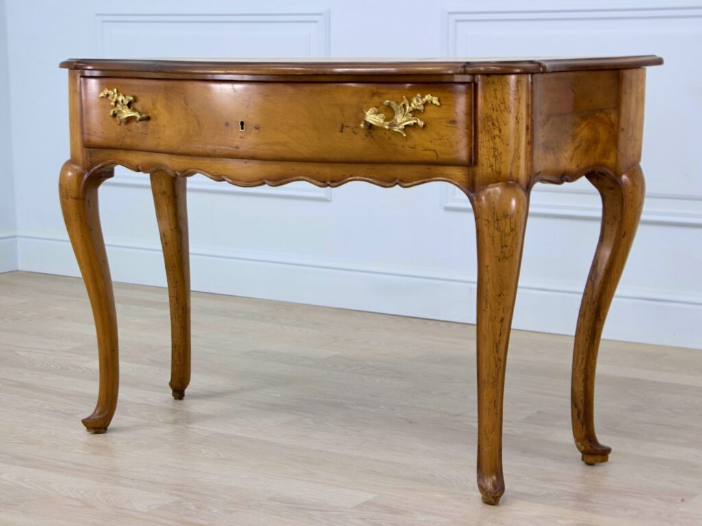 IMG_2789 Антикварный пристенный столик