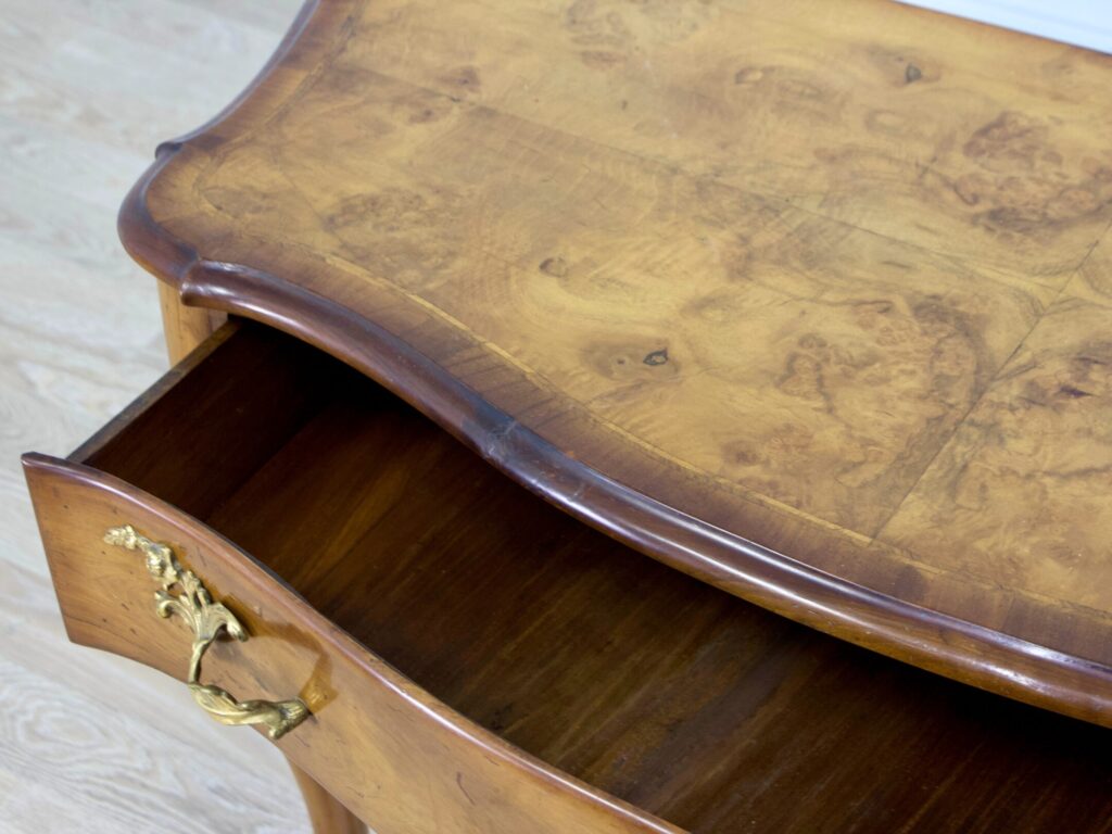 IMG_3015 Антикварный пристенный столик