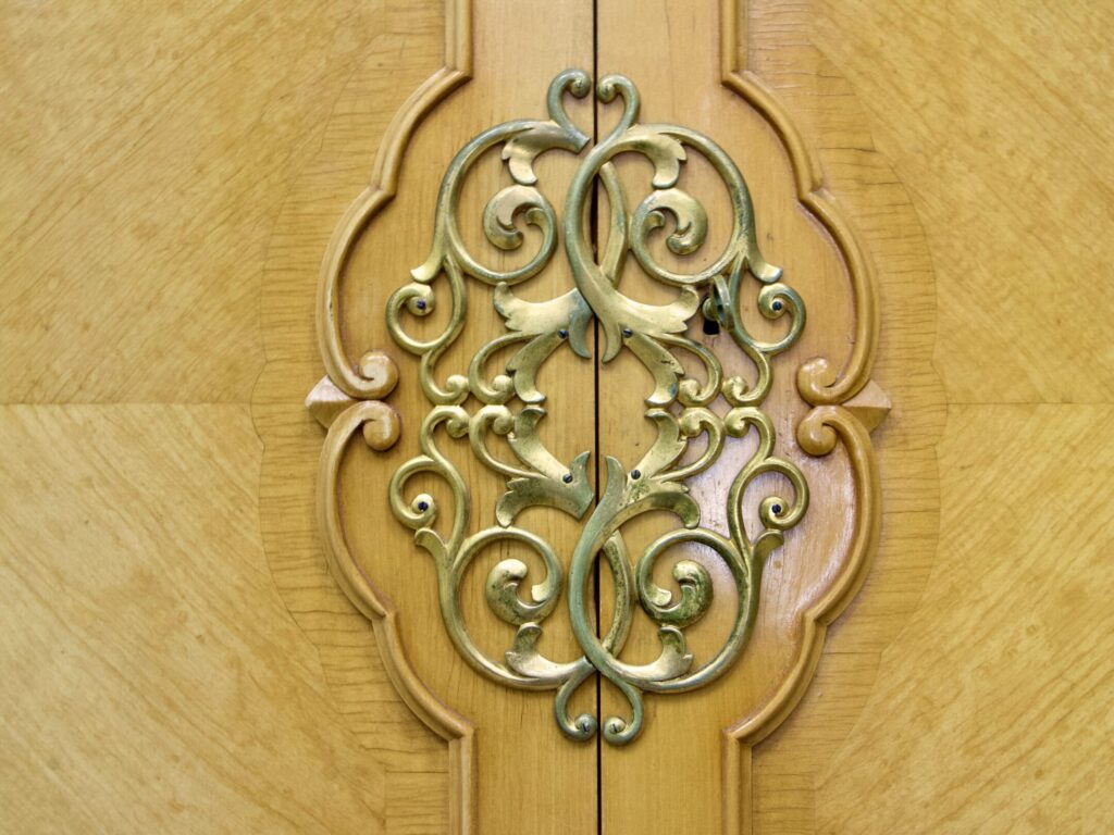 Антикварна шафа Christian Krass