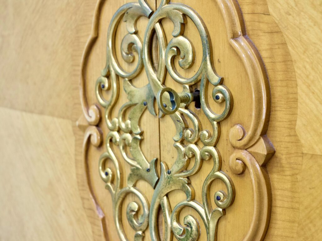 Антикварна шафа Christian Krass