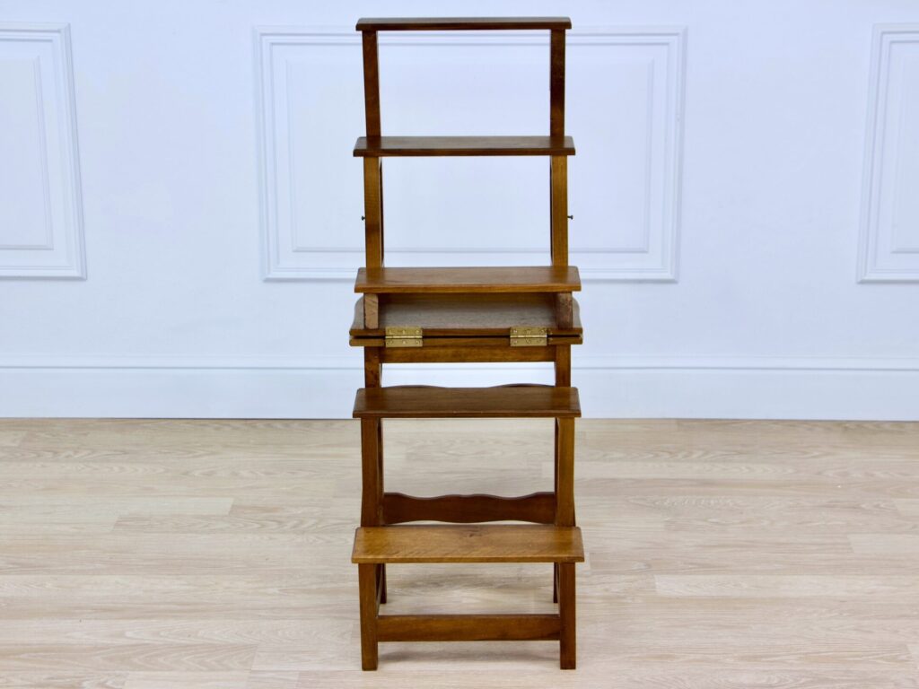 Антикварний стілець-драбина