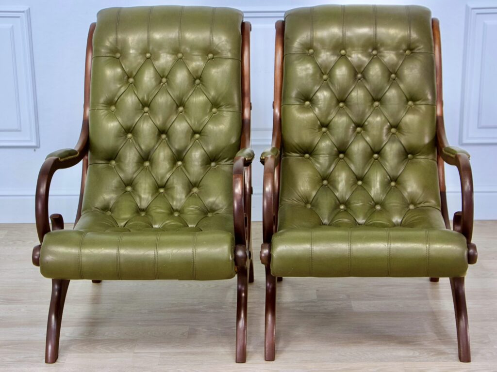 Вінтажні крісла в стилі Chesterfield