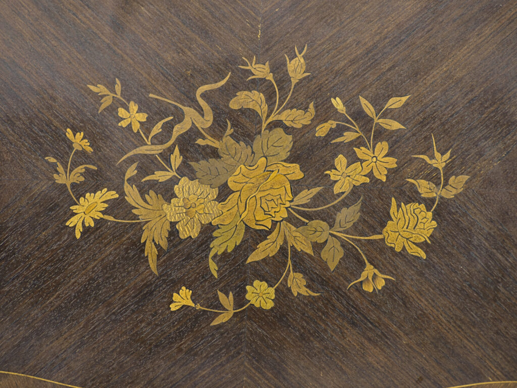 IMG_4438 Антикварний сервірувальний столик у стилі Людовика XV