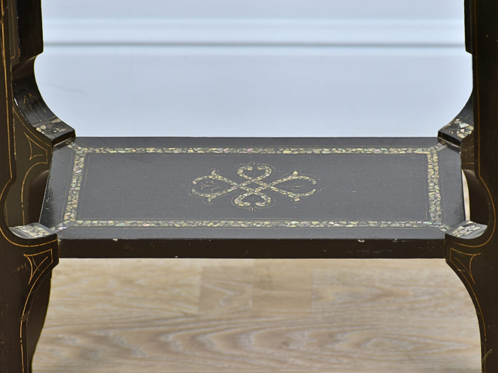 Антикварная жардиньерка в стиле Наполеона III