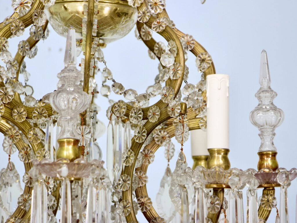 Антикварна люстра