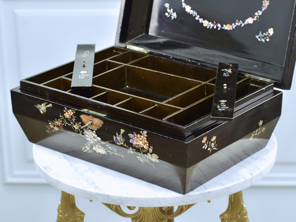 IMG_4488 – копія Антикварна шкатулка в східному стилі