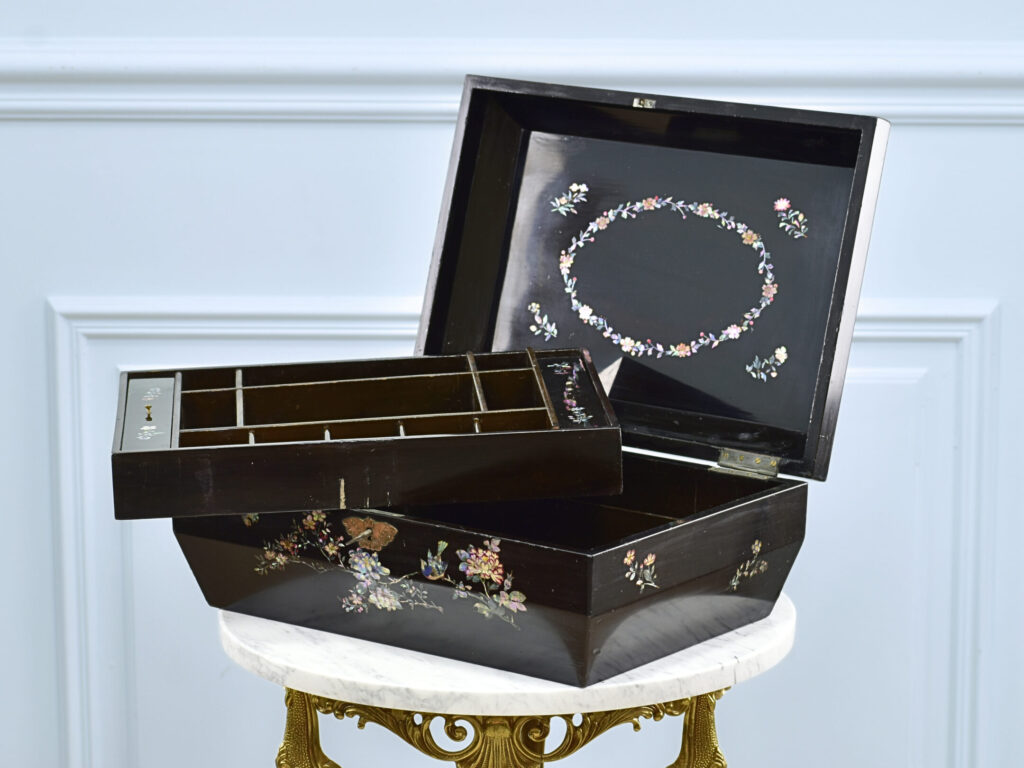 IMG_4489 Антикварна шкатулка в східному стилі