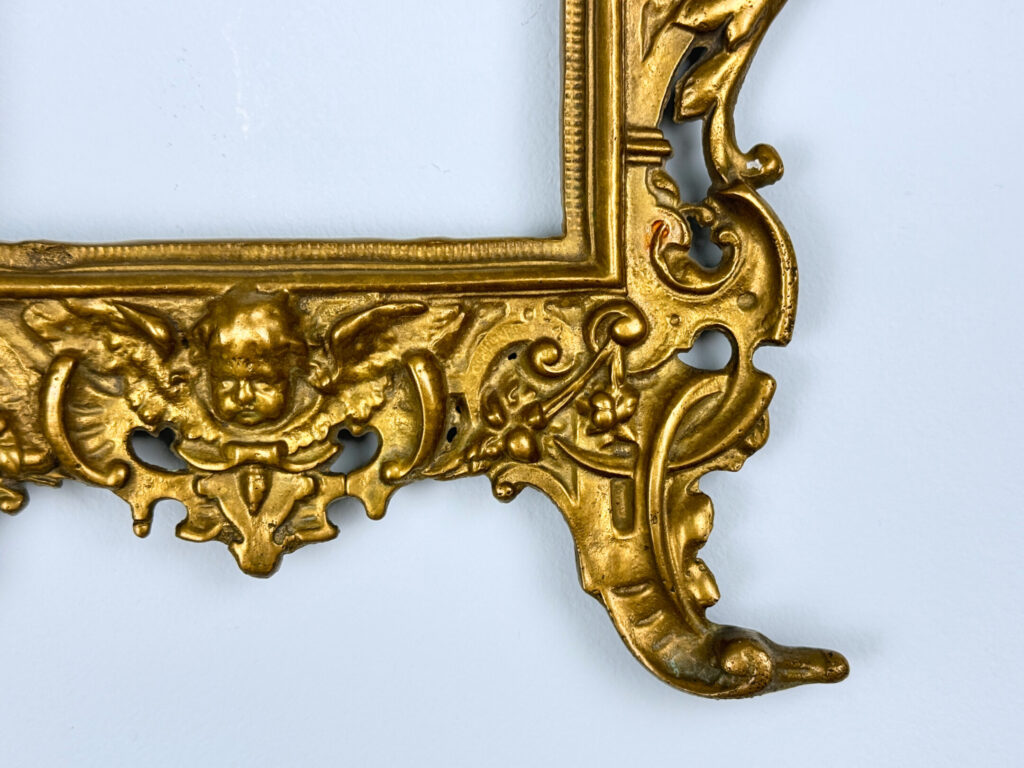 Антикварная рамка для фото