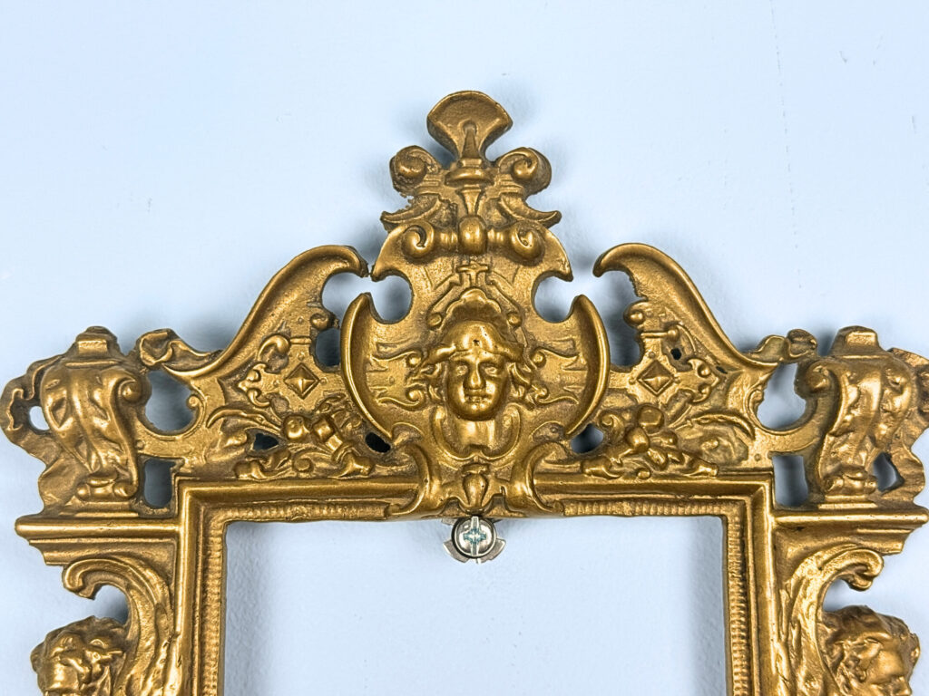 Антикварная рамка для фото