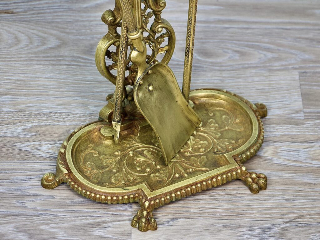 IMG_4861 – копія Антикварний набір для каміна в стилі Людовика XV