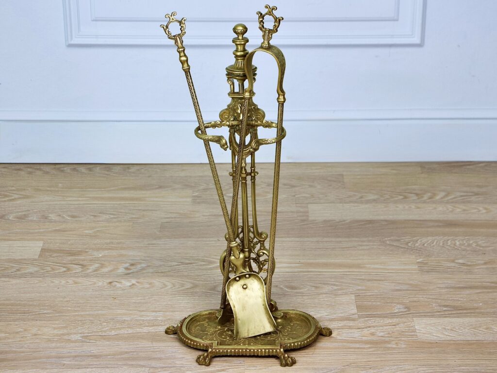 IMG_4862 – копія Антикварний набір для каміна в стилі Людовика XV