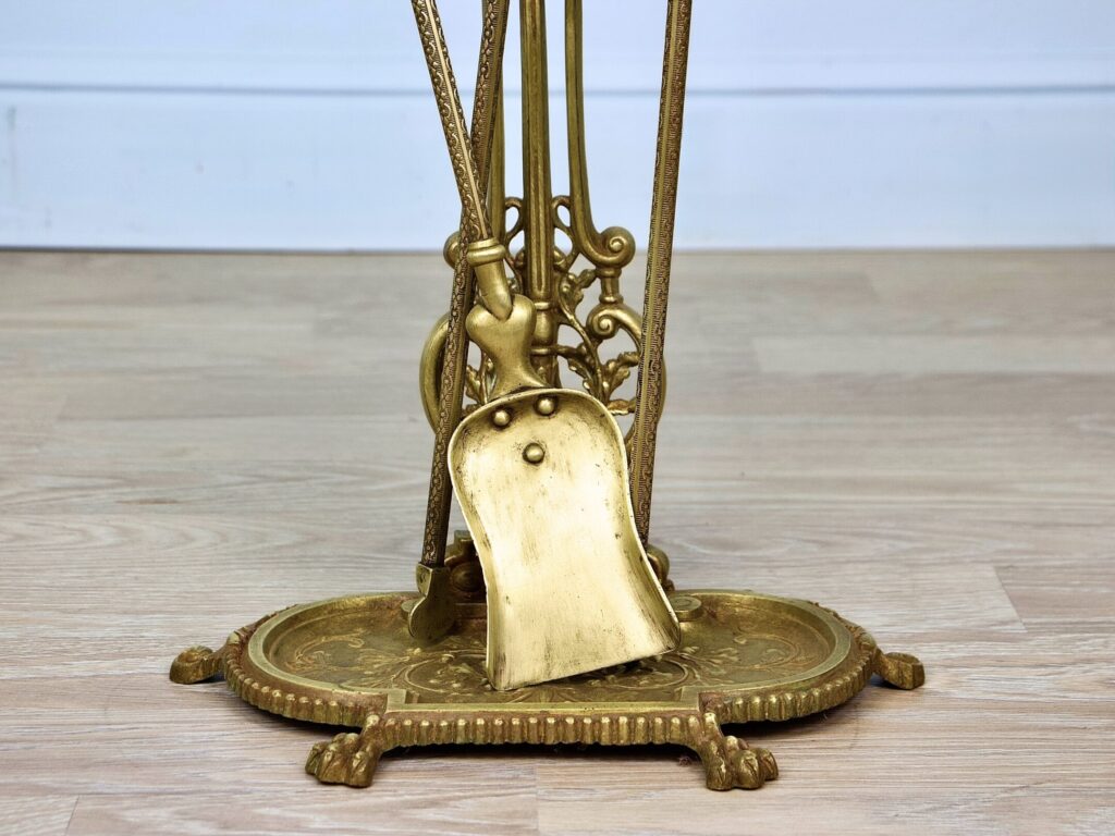 IMG_4863 – копія Антикварний набір для каміна в стилі Людовика XV