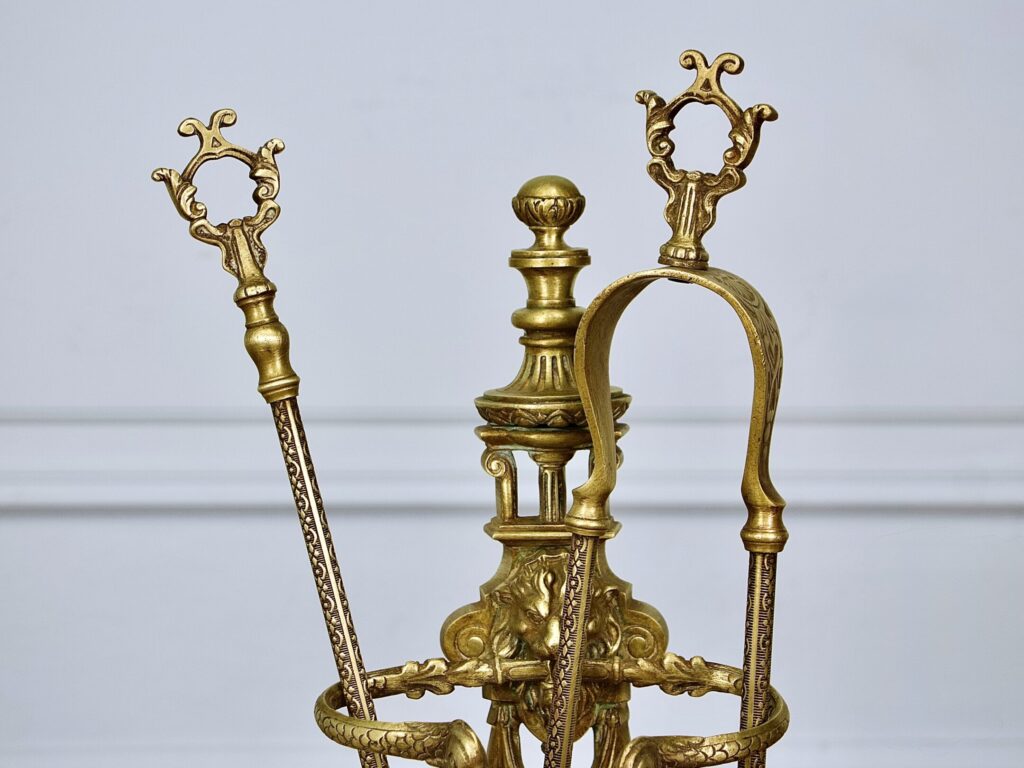 IMG_4864 – копія Антикварний набір для каміна в стилі Людовика XV