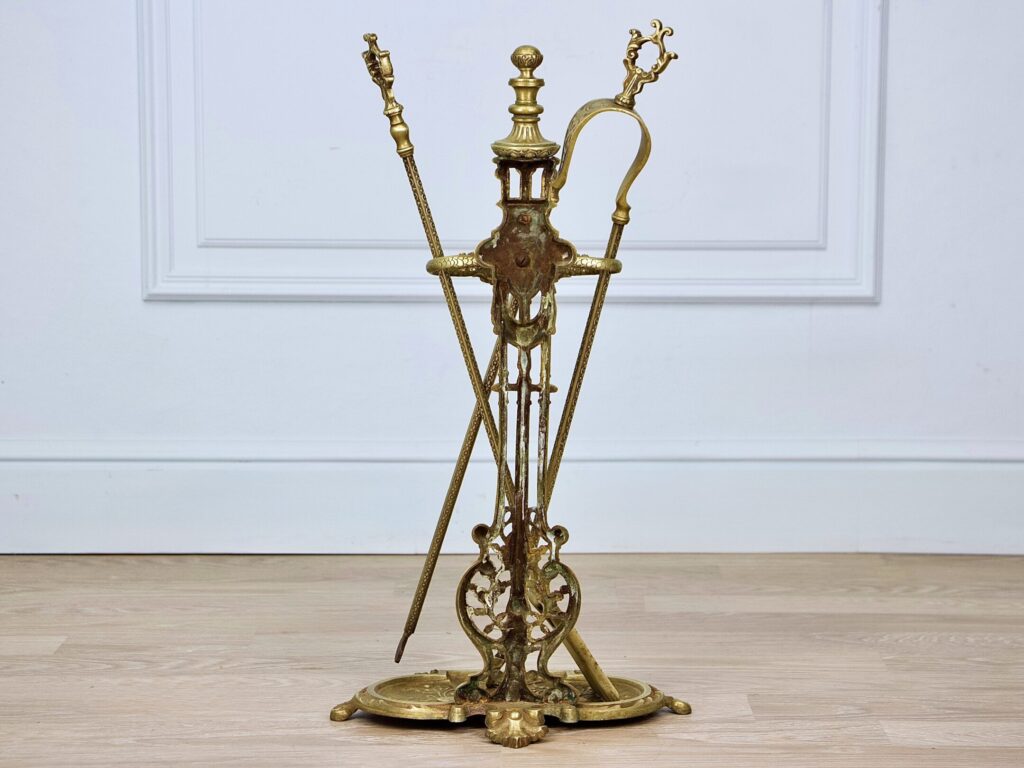 IMG_4872 – копія Антикварний набір для каміна в стилі Людовика XV