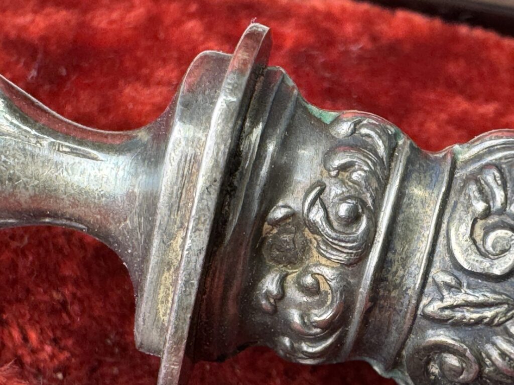 Антикварний срібний набір приборів