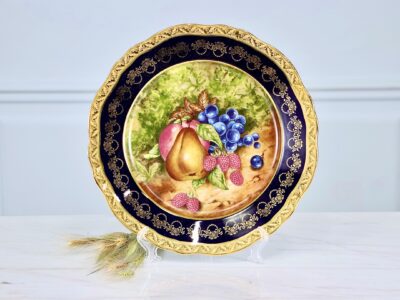 Декоративна тарілка Limoges з фруктовою композицією