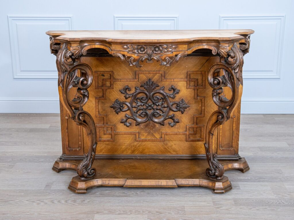 SAVE_20251119_220014 Консольний столик у стилі Людовика XV