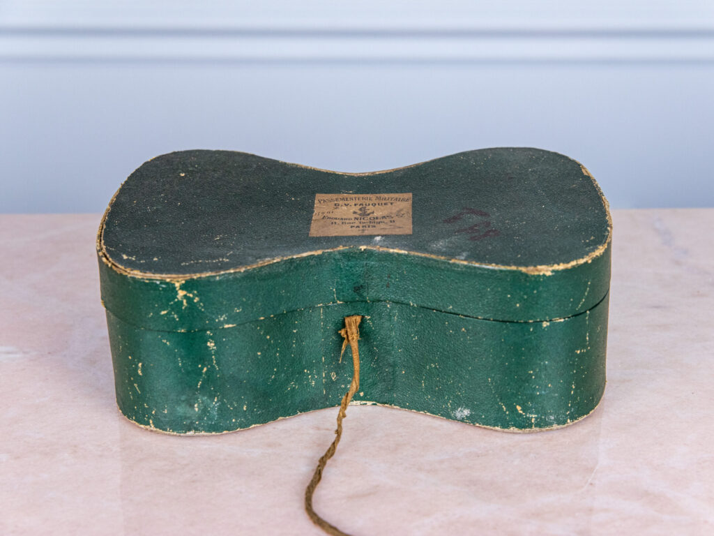 Антикварні еполети морського офіцера