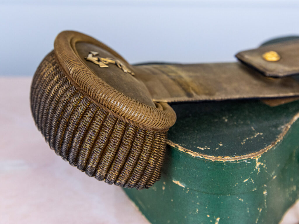 Антикварні еполети морського офіцера