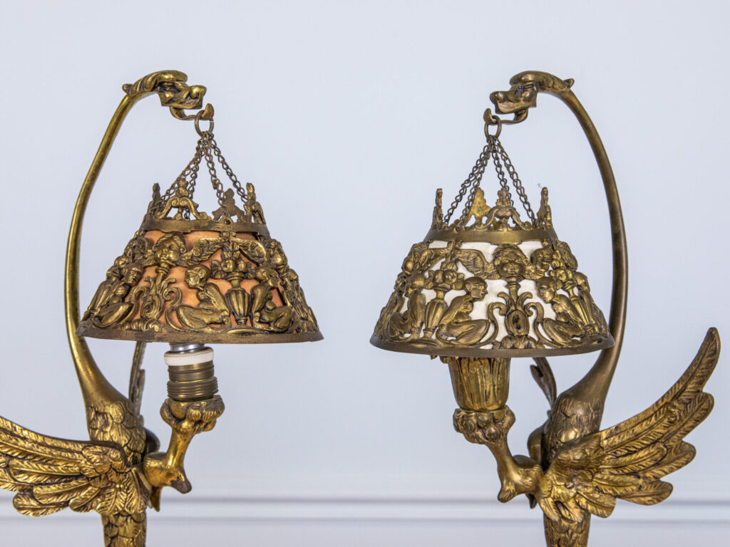 Антикварні настільні лампи в стилі Ар-нуво