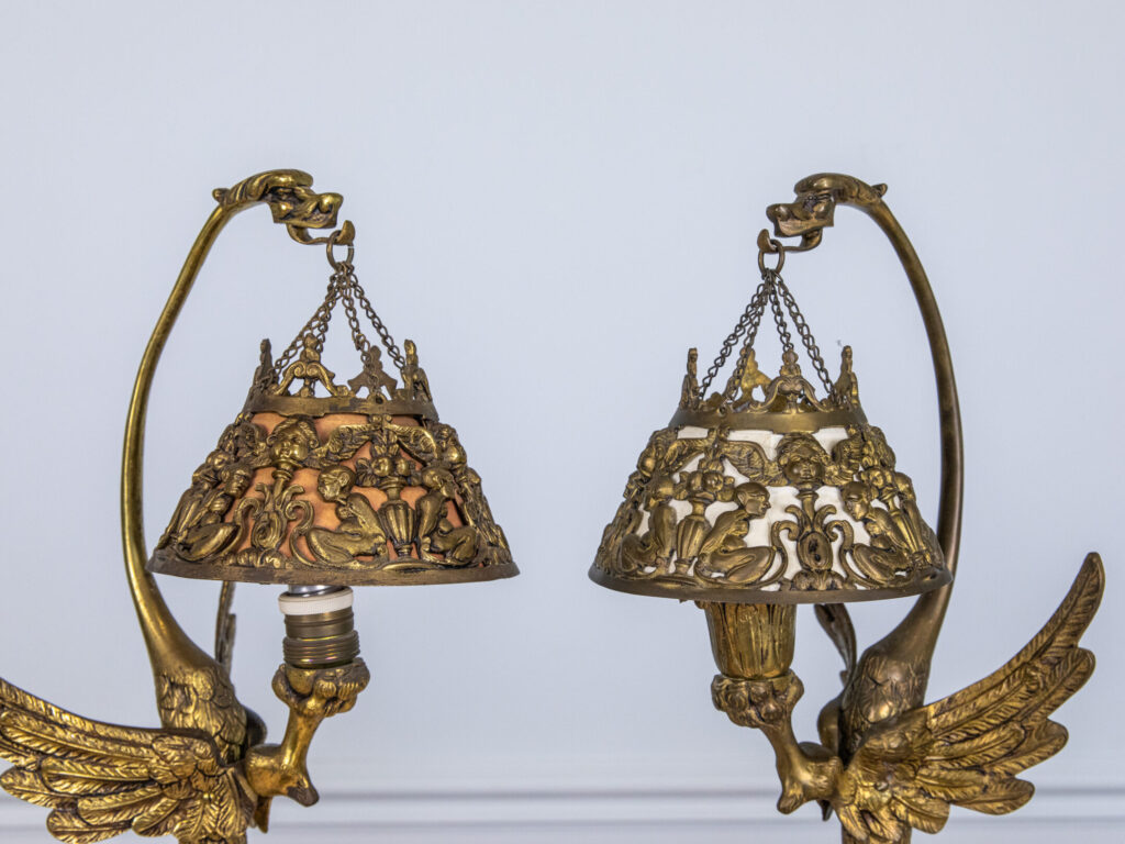 Антикварні настільні лампи в стилі Ар-нуво