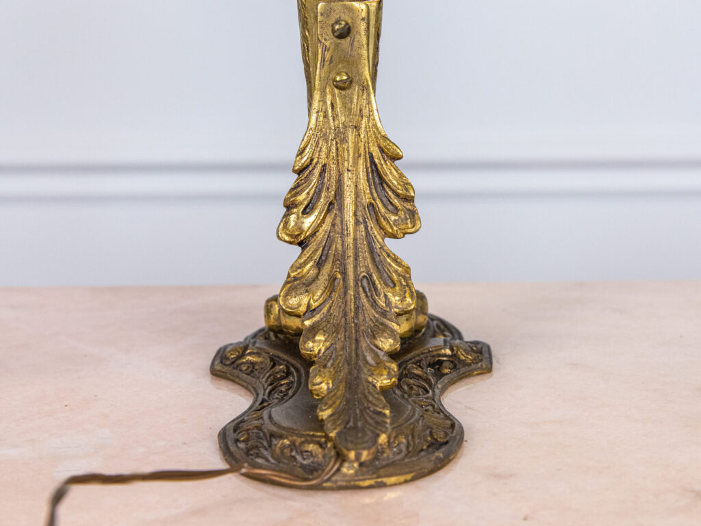 Антикварні настільні лампи в стилі Ар-нуво