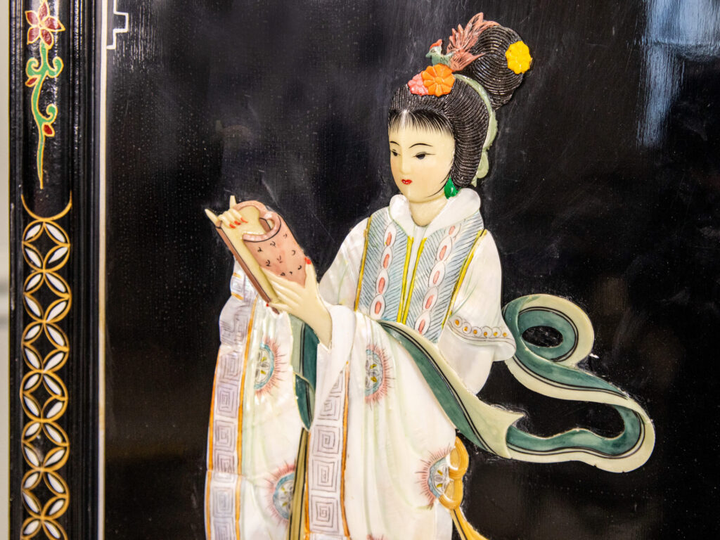 BN4A9230 Вінтажна ширма з інкрустацією в стилі Шинуазрі