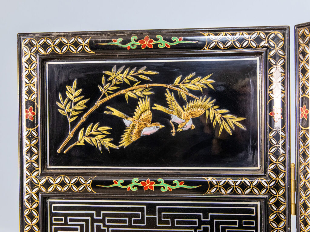 BN4A9232 Вінтажна ширма з інкрустацією в стилі Шинуазрі