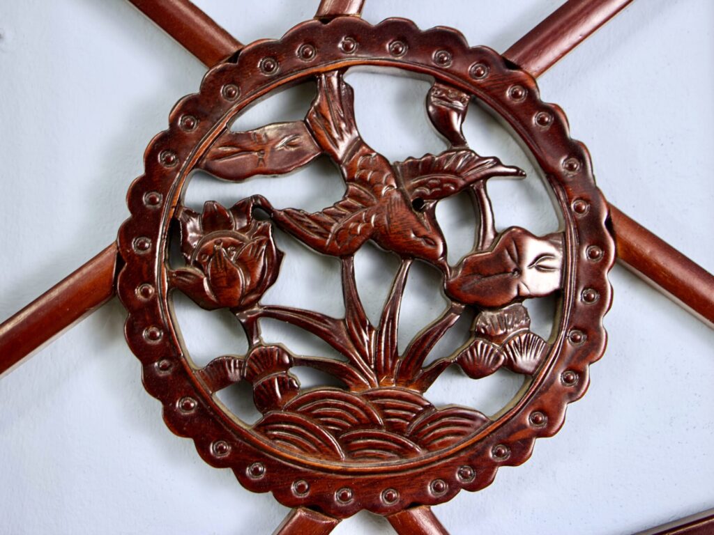 Декоративні різьблені панно