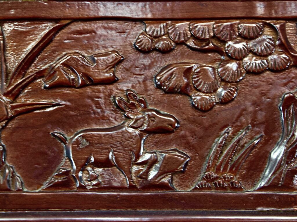 Декоративні різьблені панно