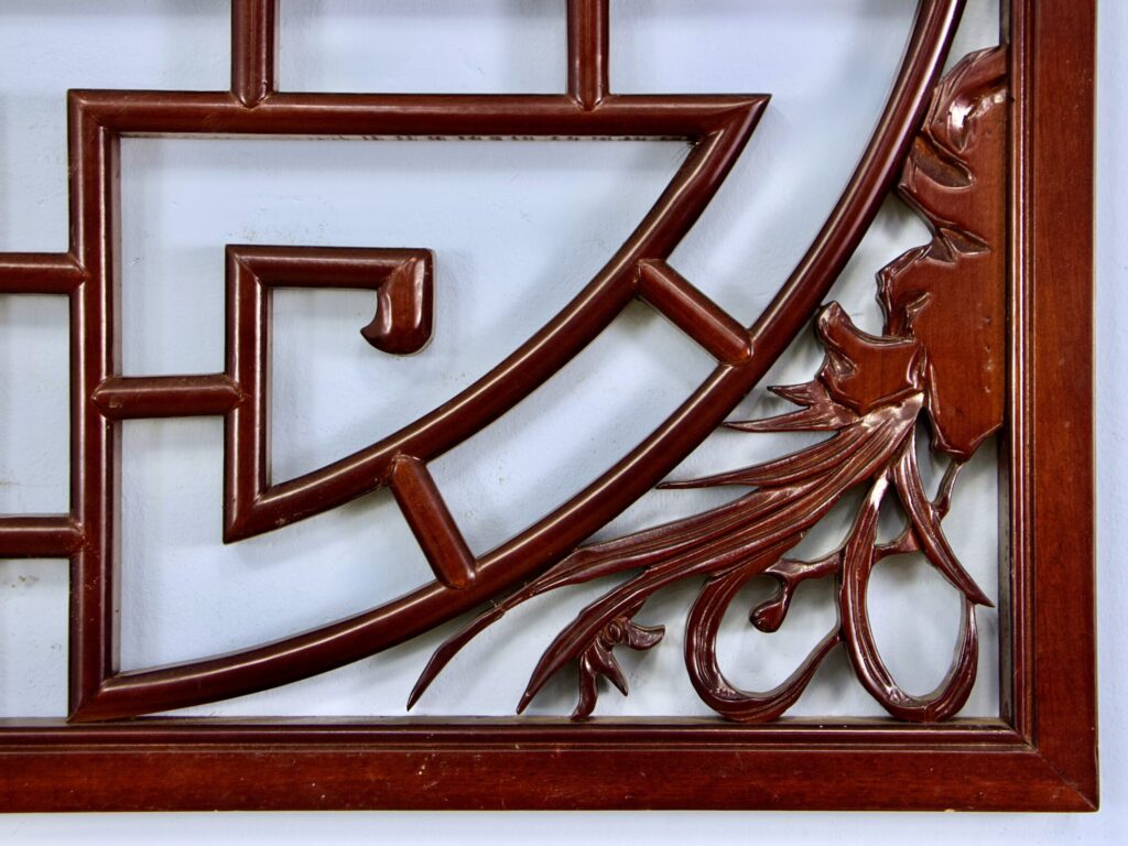 Декоративні різьблені панно