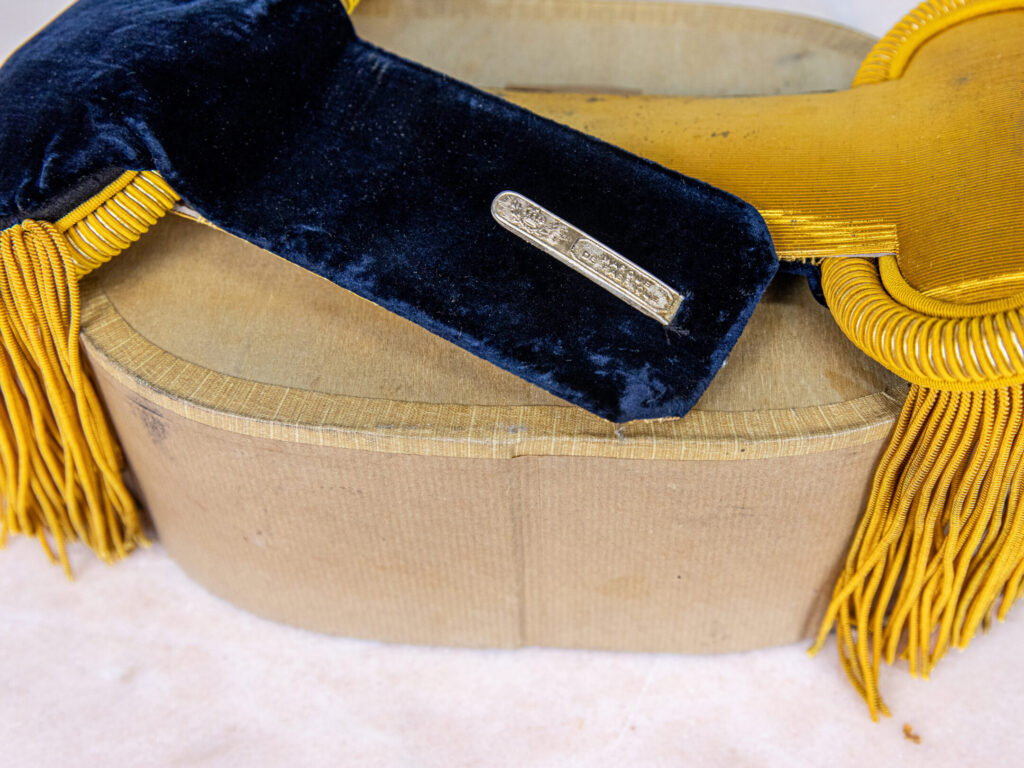 Еполети офіцера французької армії