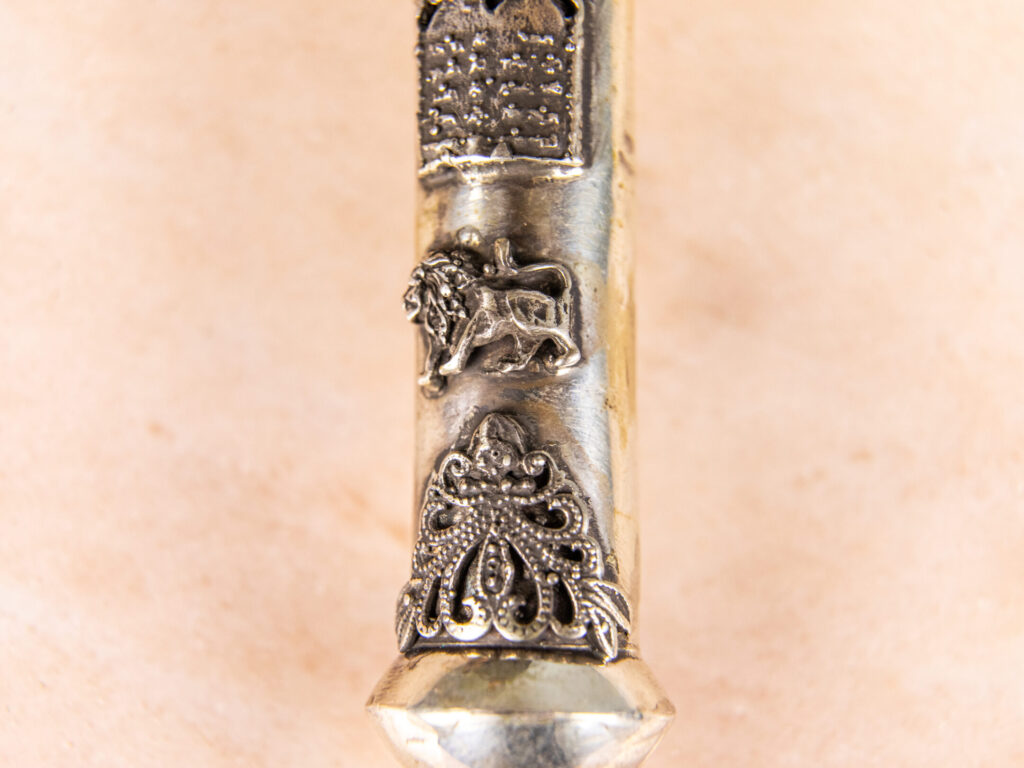 IMG_20251201_212854_783 Антикварна срібна указка (яд) для читання Тори