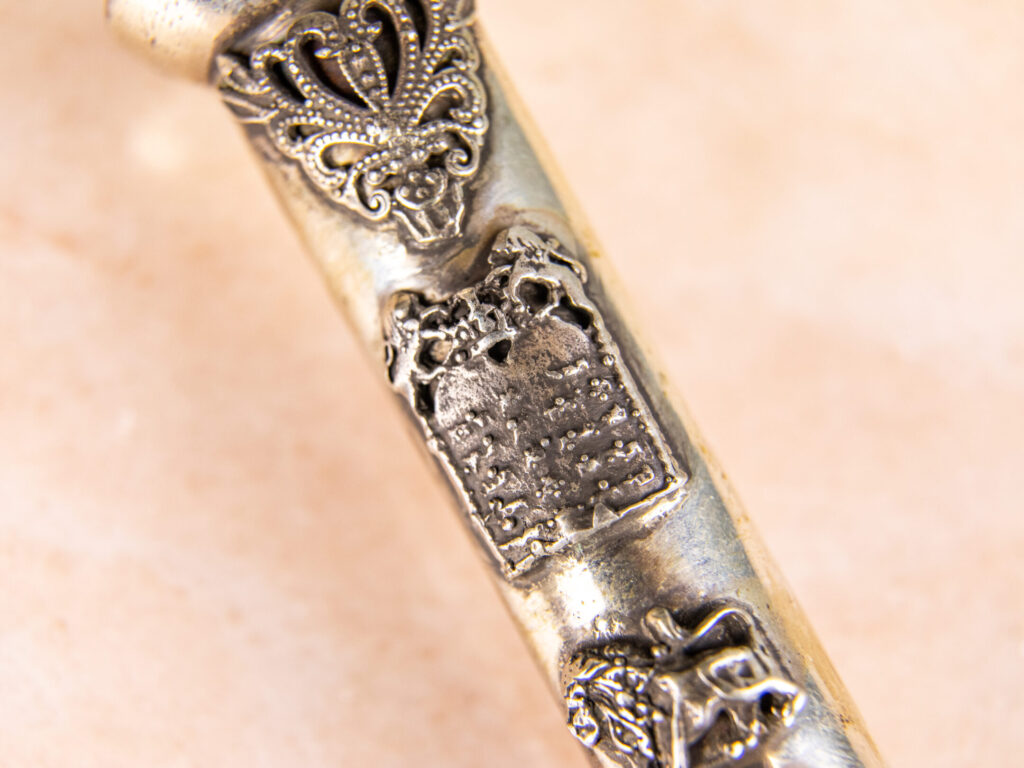 IMG_20251201_212914_873 Антикварна срібна указка (яд) для читання Тори
