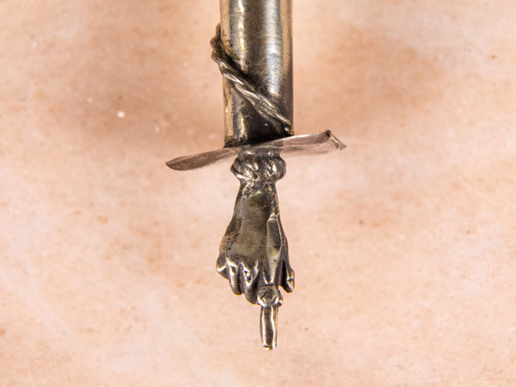 IMG_20251201_213010_306 Антикварна срібна указка (яд) для читання Тори