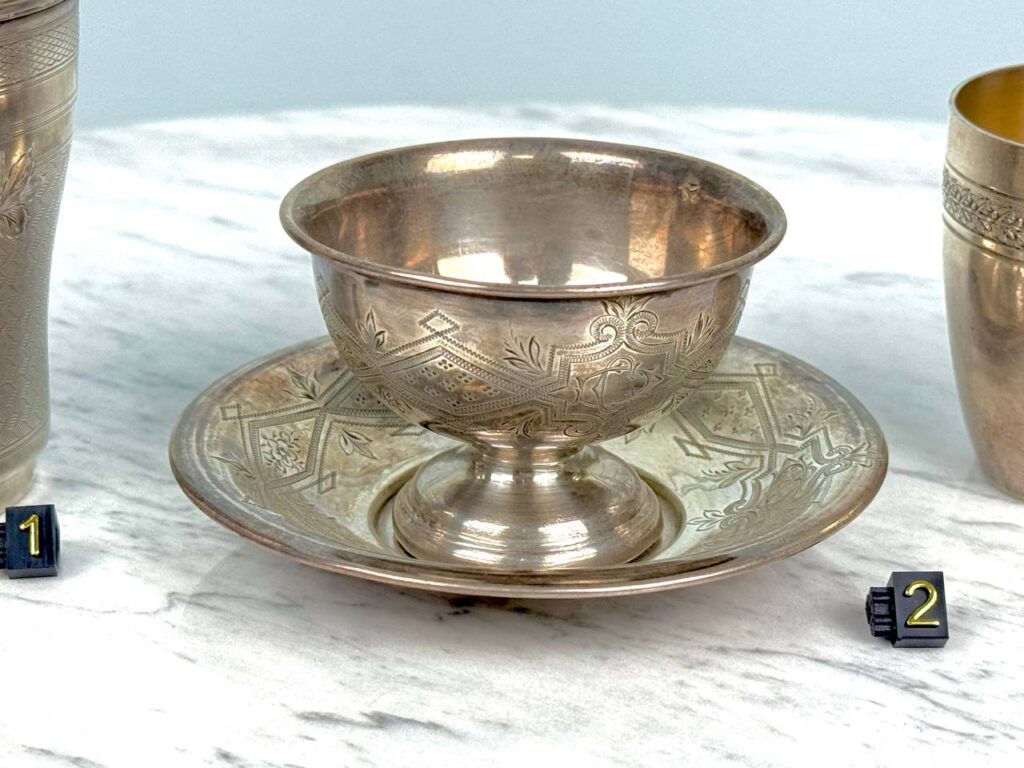Антикварні срібні чаші