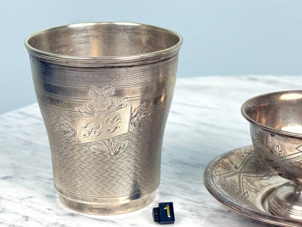 Антикварні срібні чаші