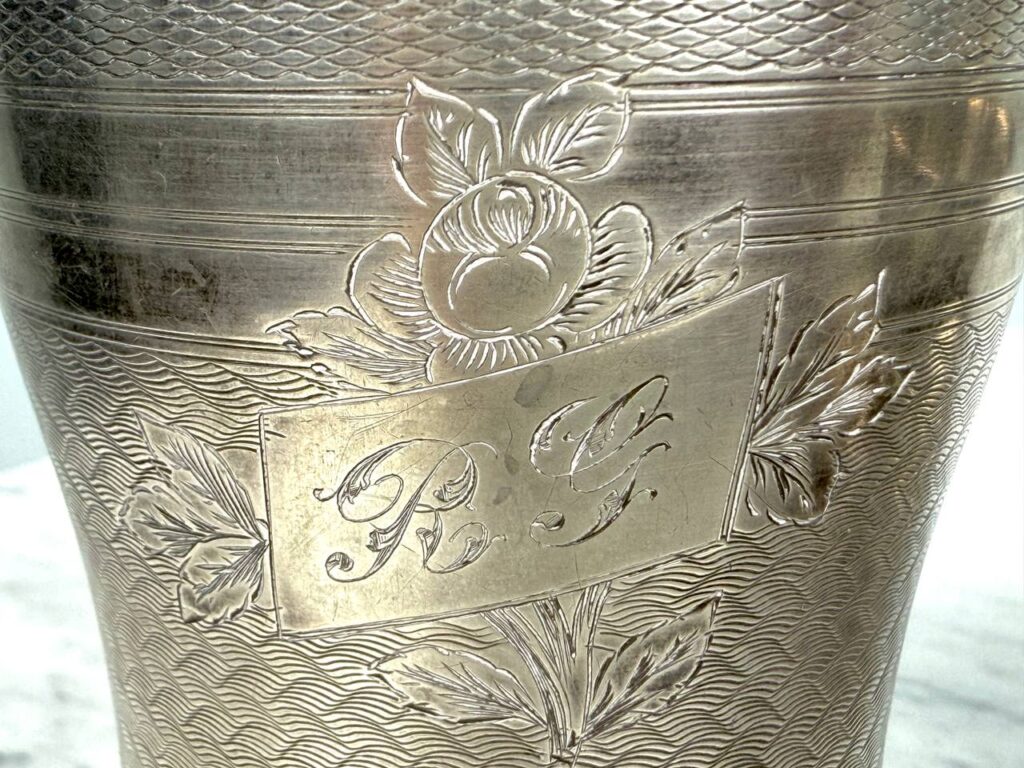 Антикварні срібні чаші